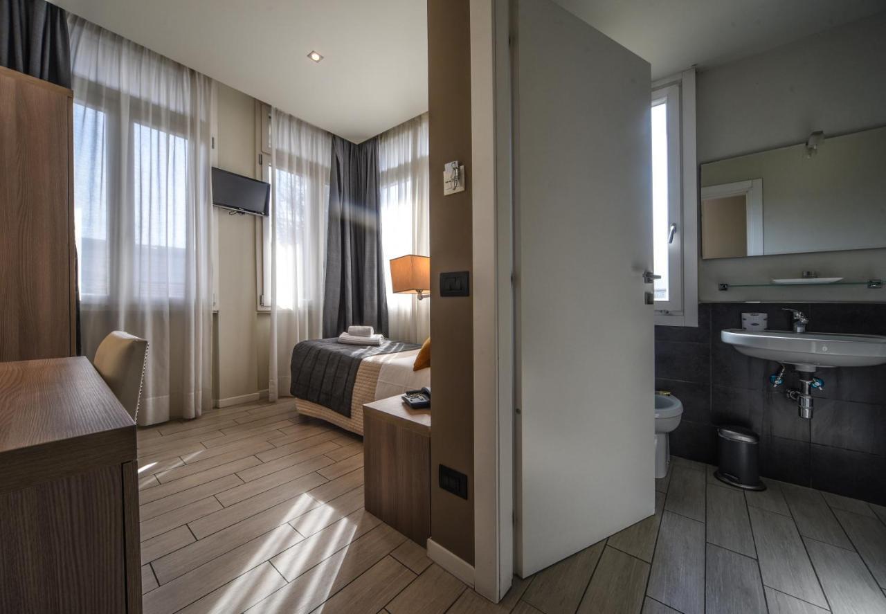 Hotel Zara Milano Bagian luar foto